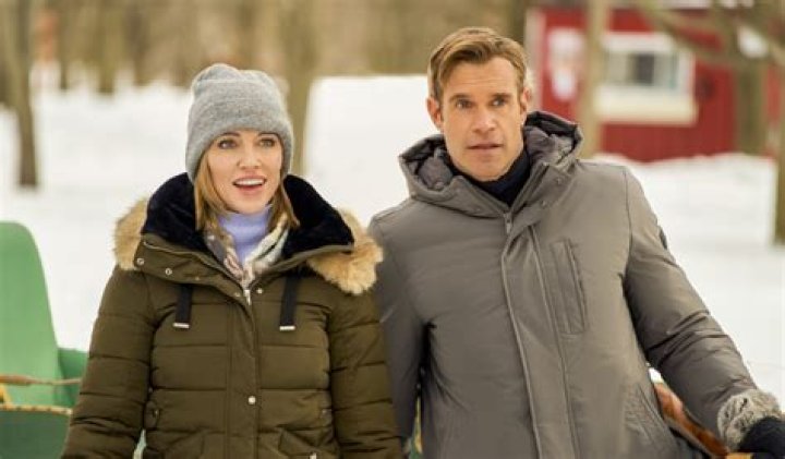 
Actor Stephen Huszar Had A Movie Set Romance With Katie Cassidy 