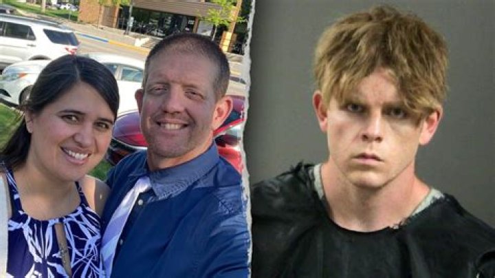 
Alex Murdaugh Is Charged With Murder For The Deaths Of His Wife And Kid 