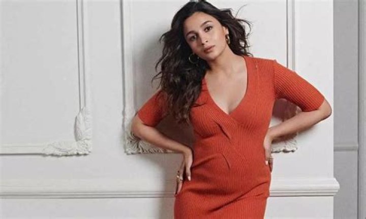 
Alia Bhatt to launch her own line of Maternity wear 
