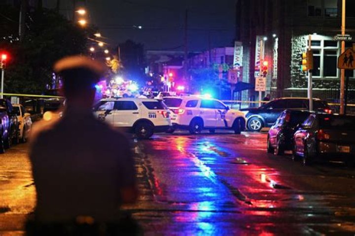 
Beale Street shooting: At least 2 injured in incident at Handy Park, Memphis Police responds 