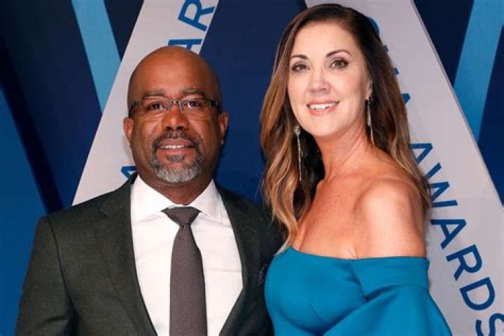 
Darius Rucker Divorce Update: Beth And He Decided To Split After 20 Years Of Marriage 