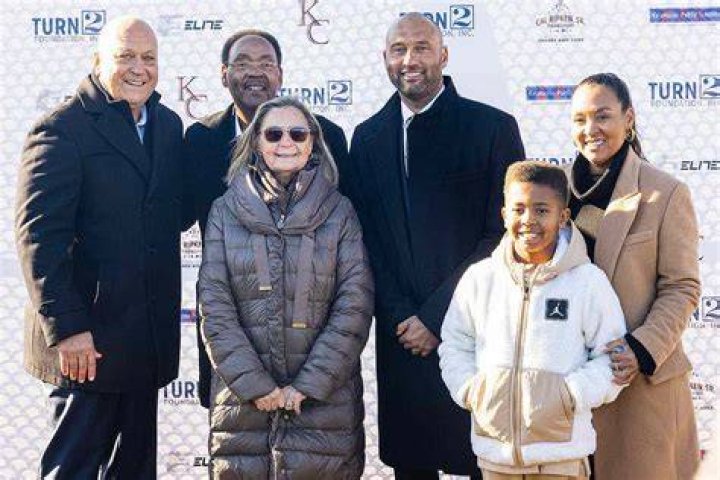 
Derek Jeter Mom Dorothy Jeter And Dad Sanderson Charles, A Perfect Example For His Kids 