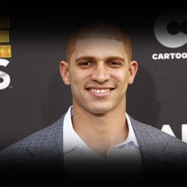 
Ed Scott Height, Weight, Net Worth, Age, Birthday, Wikipedia, Who, Nationality, Biography 