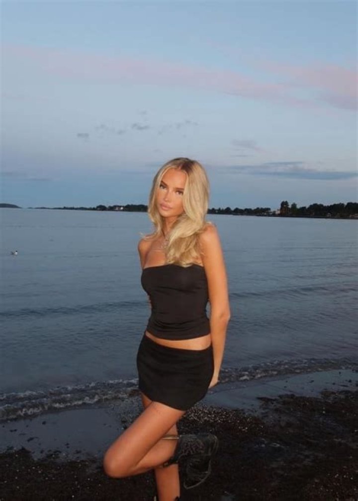 Emma Ellingsen Height, Weight, Net Worth, Age, Birthday, Wikipedia, Who, Nationality, Biography