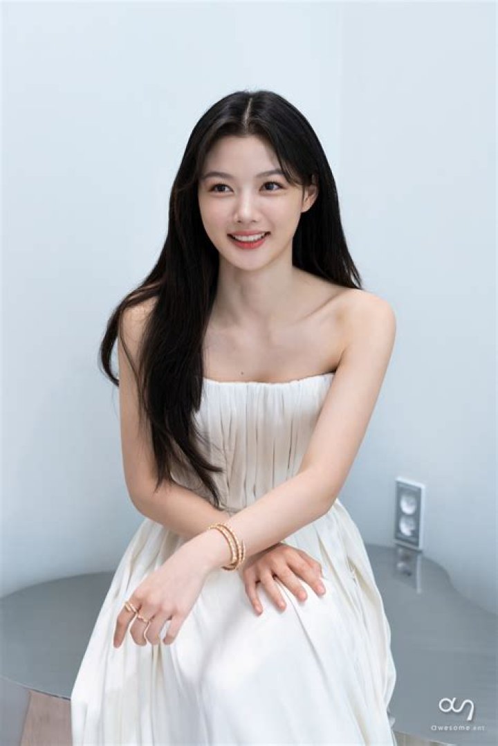 Go Hyun-jung Height, Weight, Net Worth, Age, Birthday, Wikipedia, Who, Nationality, Biography
