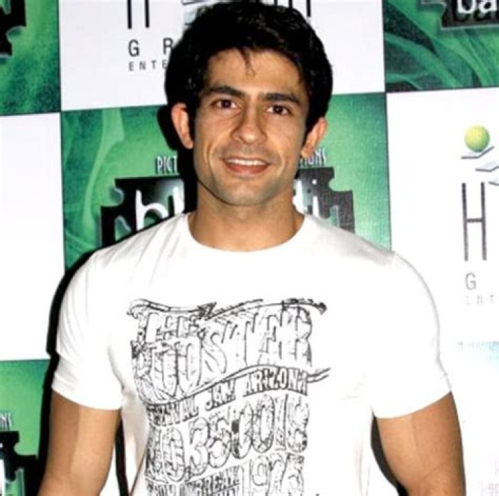 Hussain Kuwajerwala Height, Weight, Net Worth, Age, Birthday, Wikipedia, Who, Instagram, Biography