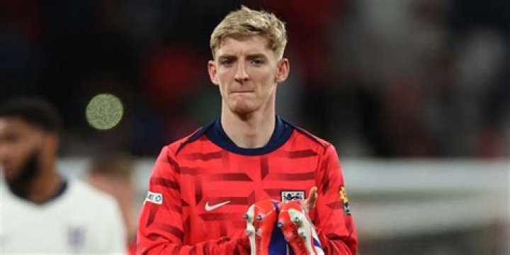
Is Anthony Gordon Dating Anyone? A Glance At His Love Life As Winger Is Close To Chelsea Move 
