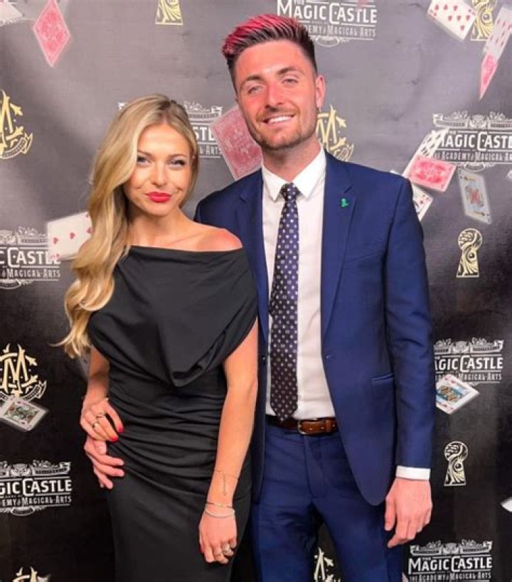 
Meet 24-Year Old Magician Tom Elderfield, Alex Gray The Traitors’s Boyfriend 