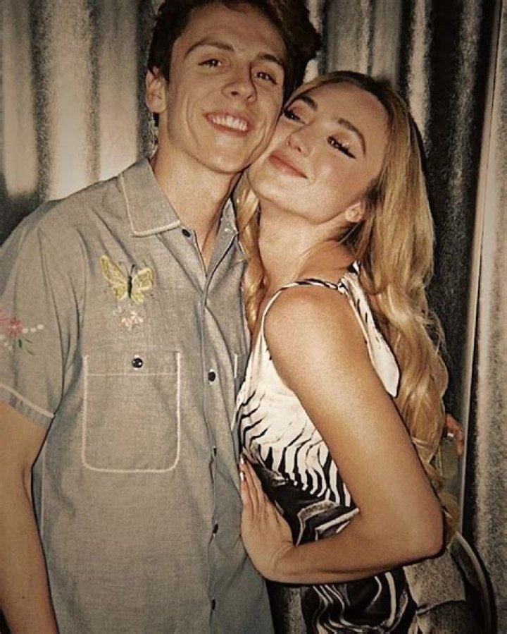 
Peyton List Boyfriend: Is Cobra Kai Cast Dating Logan Paul? Her Meme Explained 
