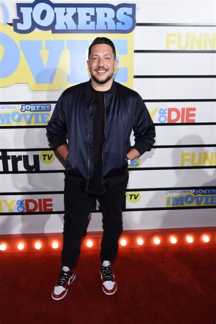 
Sal Vulcano Height, Weight, Net Worth, Age, Birthday, Wikipedia, Who, Nationality, Biography 