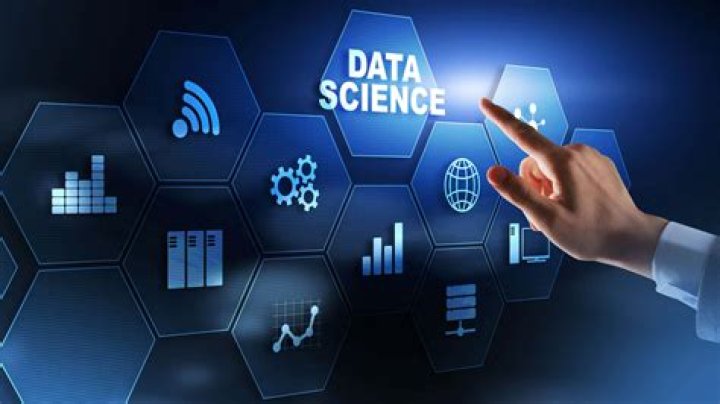 
What happened To Cignature Chloe? Data Science Major Viral Video of Teaching K-Pop Fans Coding 