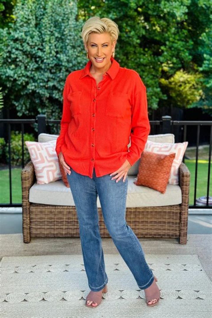 
What Happened to Kim Gravel on QVC? Where is Kim Gravel? 