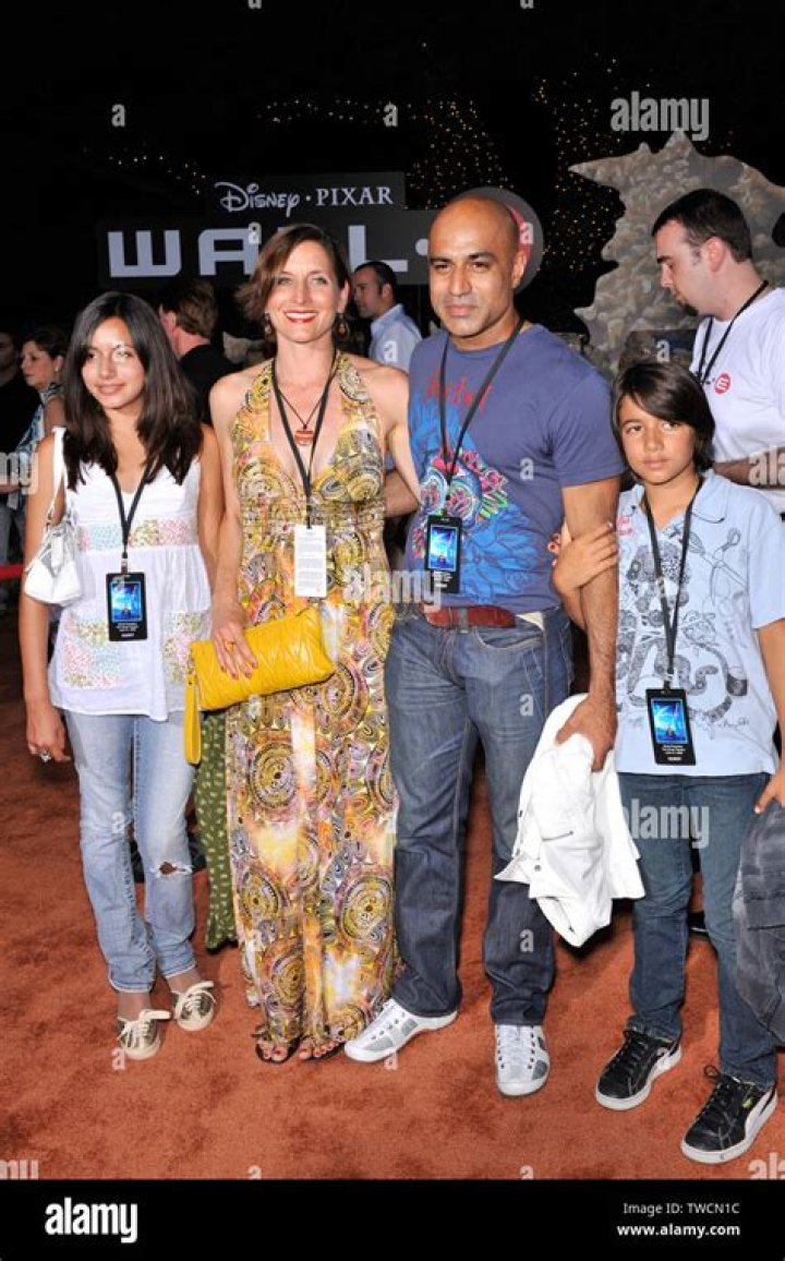 
Who Is Faran Tahir Wife Marie Tahir? Meet His Children & Family 