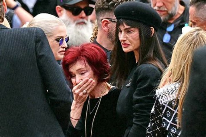 
Who is Kelly Osbourne? All About Kelly Osbourne 