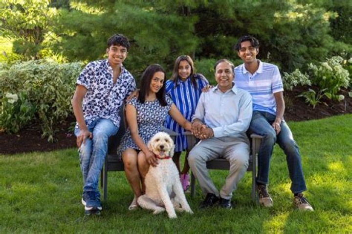 
Who Is Raja Krishnamoorthi Wife Priya Krishnamoorthi? Children And Family 
