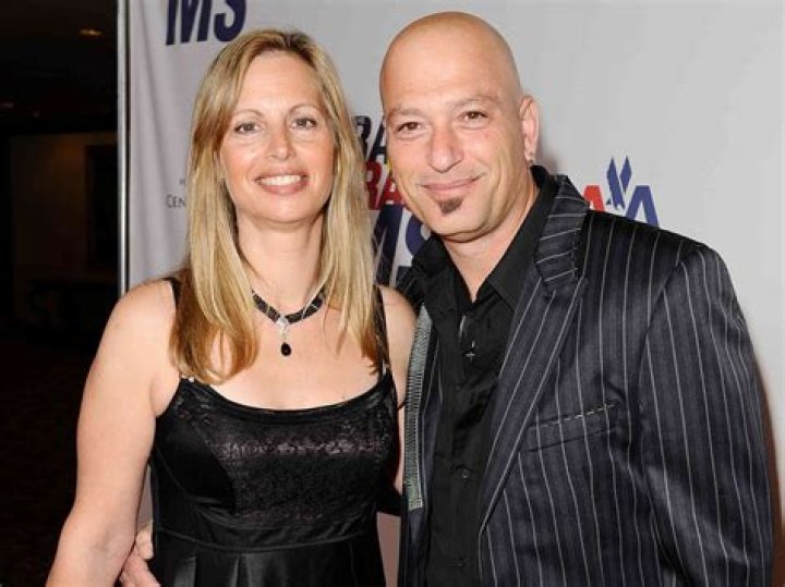 
Who is Seth Mandel wife? 